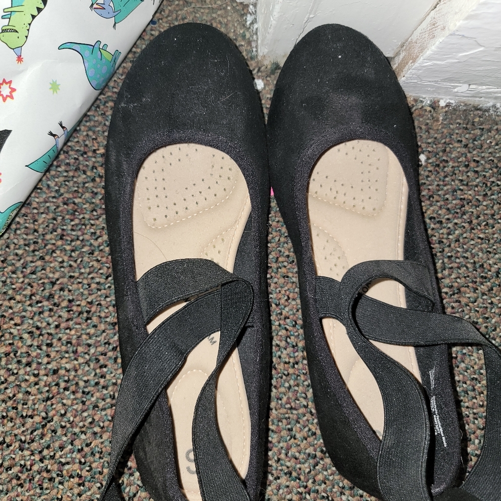 SO brand flats